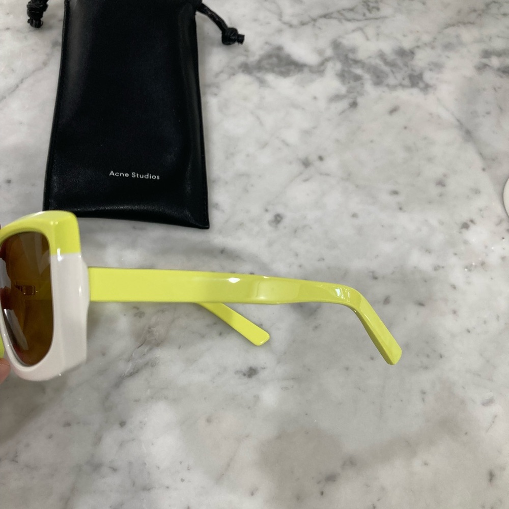 Acne Studios Anitha sunglasses. - Picture 4 of 9